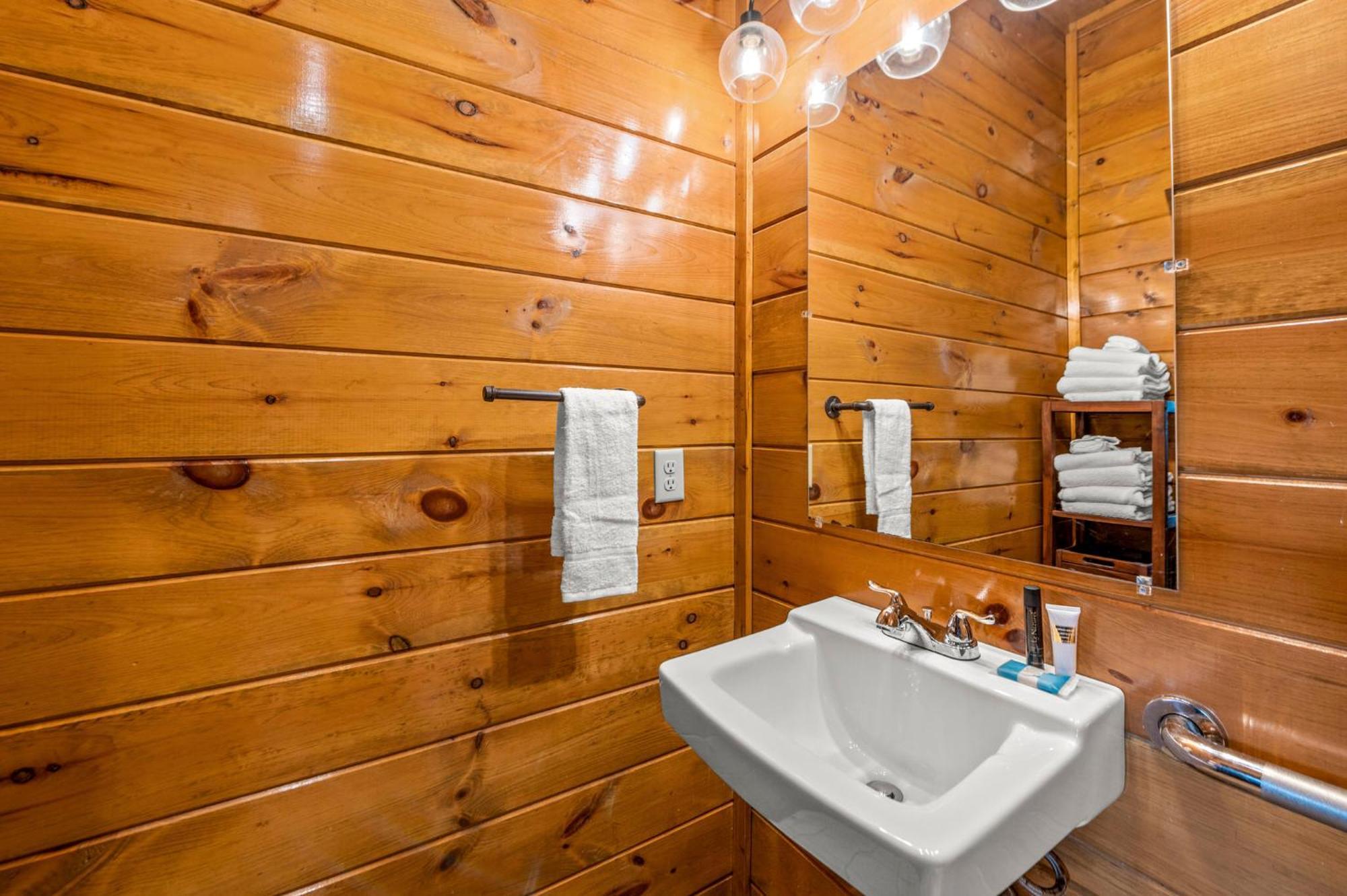 The Great Maple Retreat By Stony Brook Cabins Gatlinburg Εξωτερικό φωτογραφία